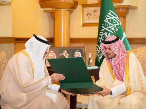 نائب أمير مكة يستقبل محافظ الهيئة العامة للأوقاف