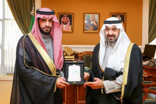 نائب أمير تبوك يطّلع على أعمال وبرامج فرع هيئة حقوق الإنسان بالمنطقة