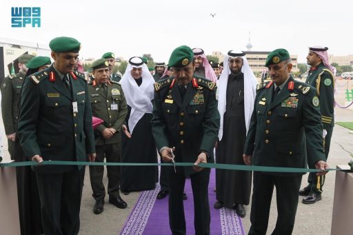 رئيس الحرس الملكي يفتتح المعرض التفاعلي التوعوي بأضرار ومخاطر المخدرات “حصين”