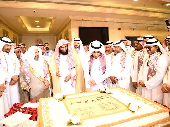 خيمة تراثية تزين مبنى فرع “الشؤون الإسلامية” بمنطقة مكة المكرمة في يوم التأسيس