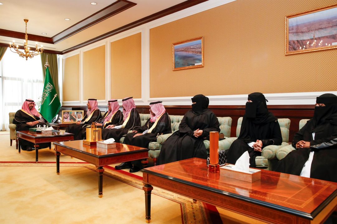 نائب أمير منطقة تبوك يستقبل رئيس وأعضاء مجلس إدارة الجمعية الخيرية للرعاية الصحية بالمنطقة