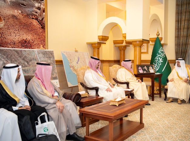 نائب أمير مكة يستقبل رئيس مجلس إدارة جمعية هدية الحاج والمعتمر