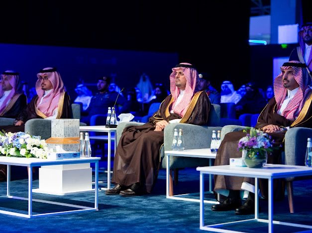 نائب امير مكة يفتتح «معرض برنامج آمن للتوعية بالأمن السيبراني»