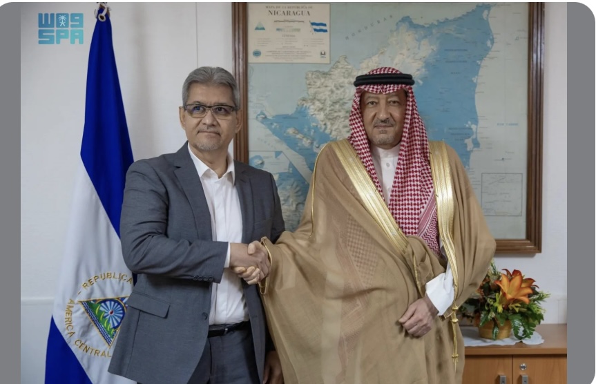 نائب وزير الخارجية يلتقي وزير التنمية والصناعة والتجارة في نيكاراغوا