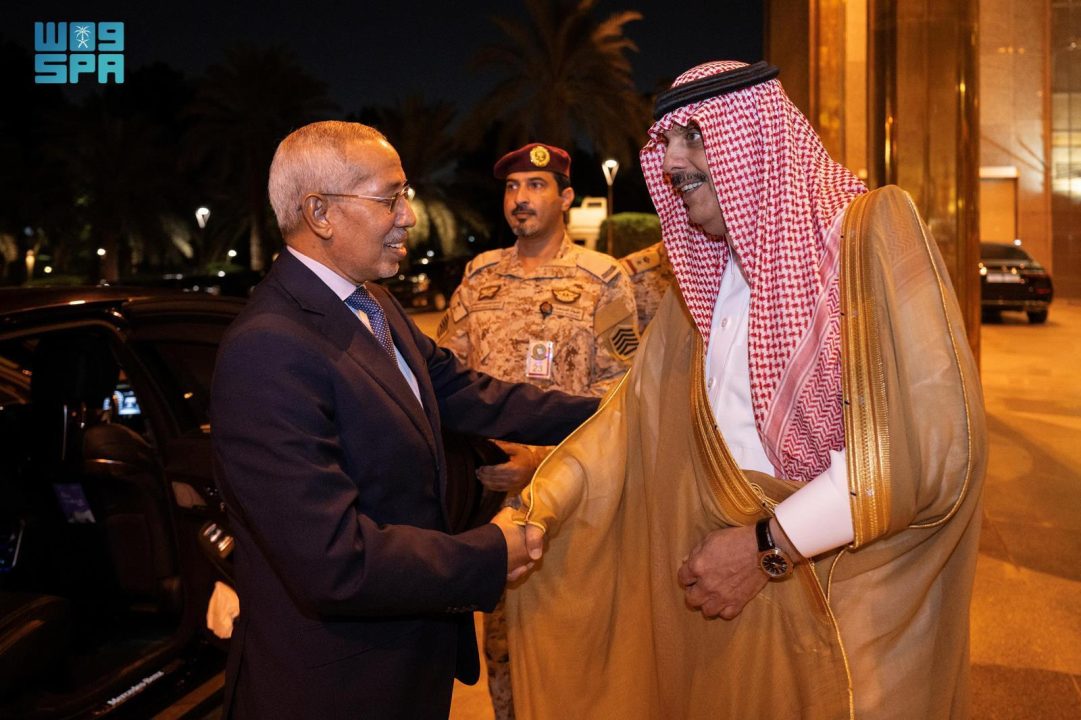 سمو نائب وزير الدفاع يلتقي وزير الدفاع الوطني الموريتاني