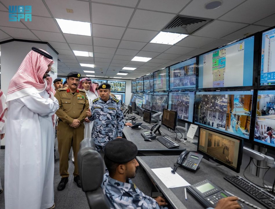 أمير منطقة المدينة المنورة يقف ميدانياً على منظومة العمل في رحاب المسجد النبوي ليلة 27 من شهر رمضان المبارك