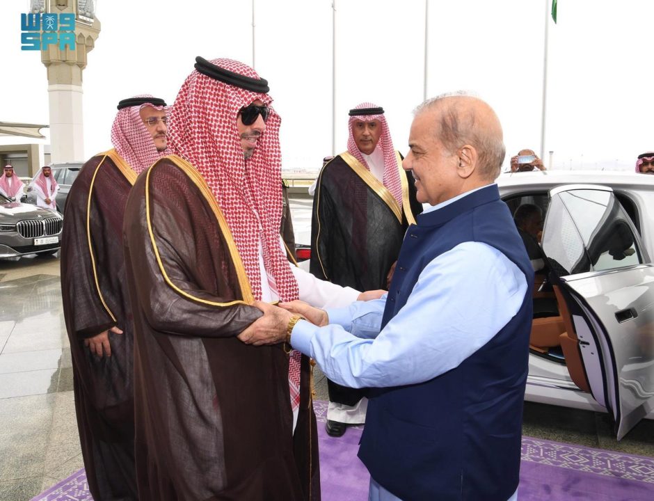 رئيس وزراء جمهورية باكستان الإسلامية يُغادر جدة