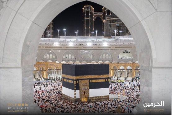 السديس”: تعظيم مكانة “الكعبة” ديدن ولاة أمرنا.. وحزمة من المسارات الإثرائية بالبيت الحرام