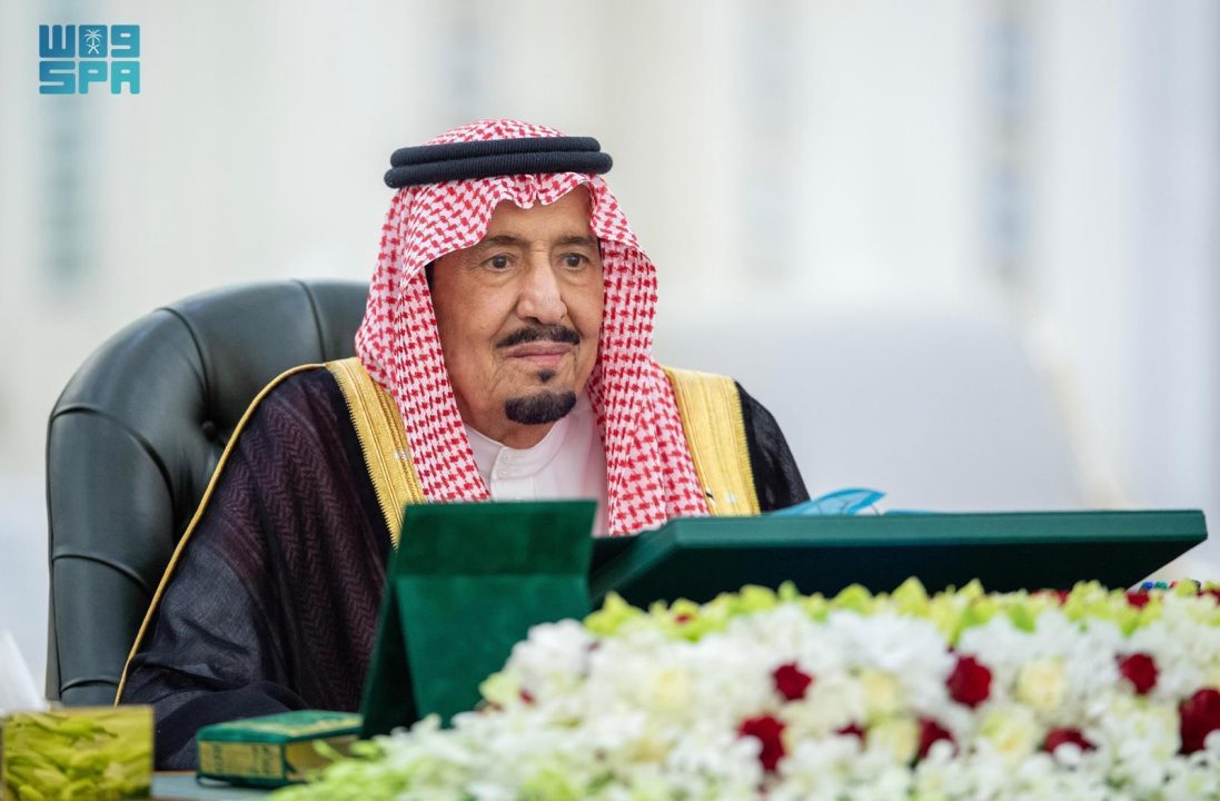 خادم الحرمين الشريفين يرأس جلسة مجلس الوزراء