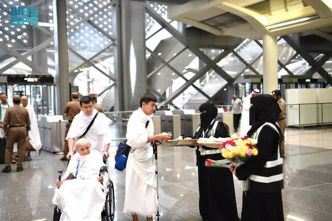 “الشؤون الإسلامية” تطلق 247 فرصة تطوعية لخدمة حجاج بيت الله