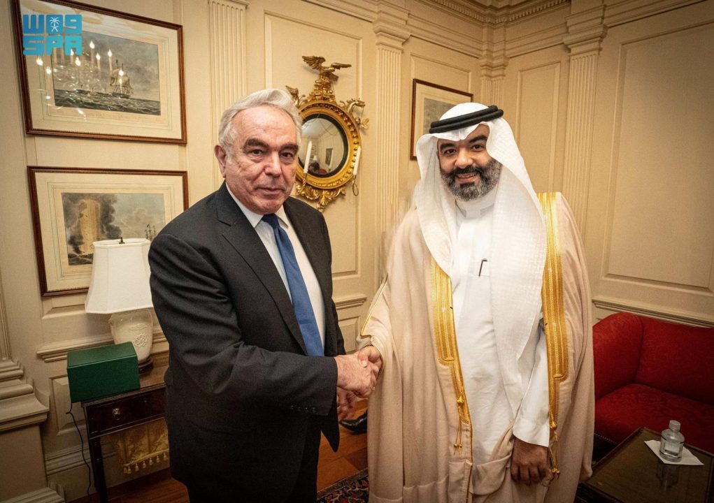 وزير الاتصالات يجتمع مع نائب وزير الخارجية الأمريكي لتعزيز الشراكة الاستراتيجية في الاقتصاد الرقمي والابتكارات لخدمة البشرية