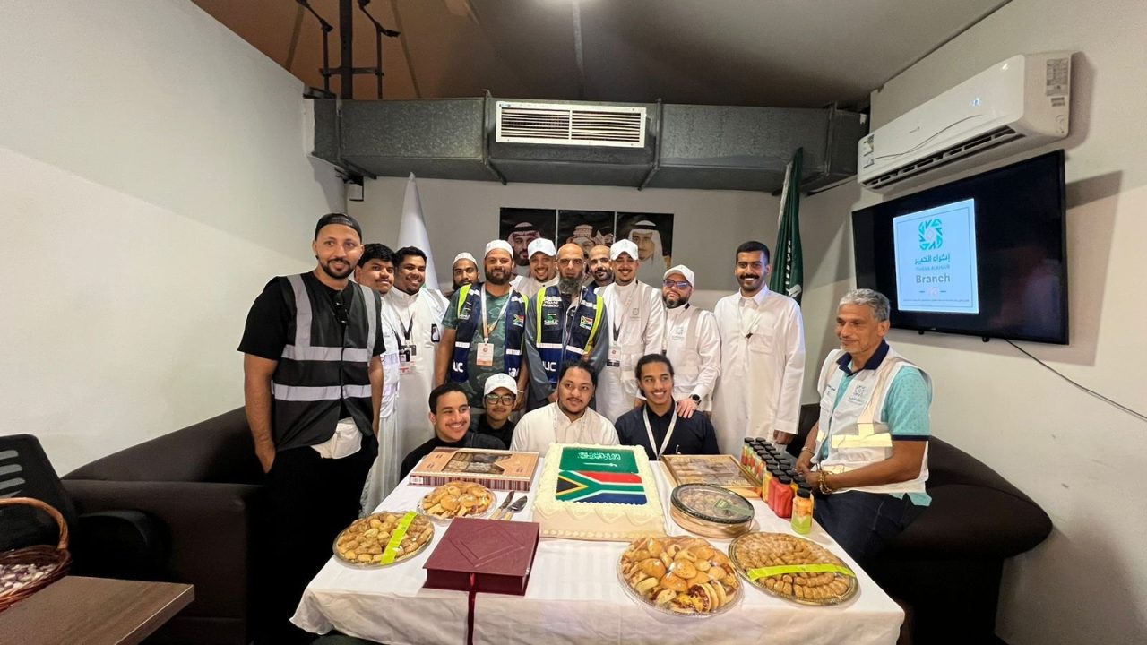 فرع 13 باثراء الخير يحتفل بالعيد مع الحجاج