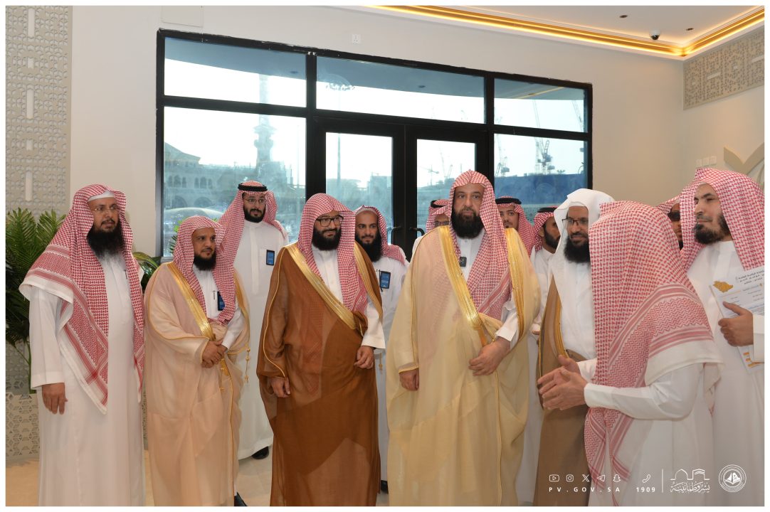 الرئيس العام لهيئة الأمر بالمعروف والنهي عن المنكر يفتتح المركز الميداني التوعوي بمكتبة مكة المكرمة