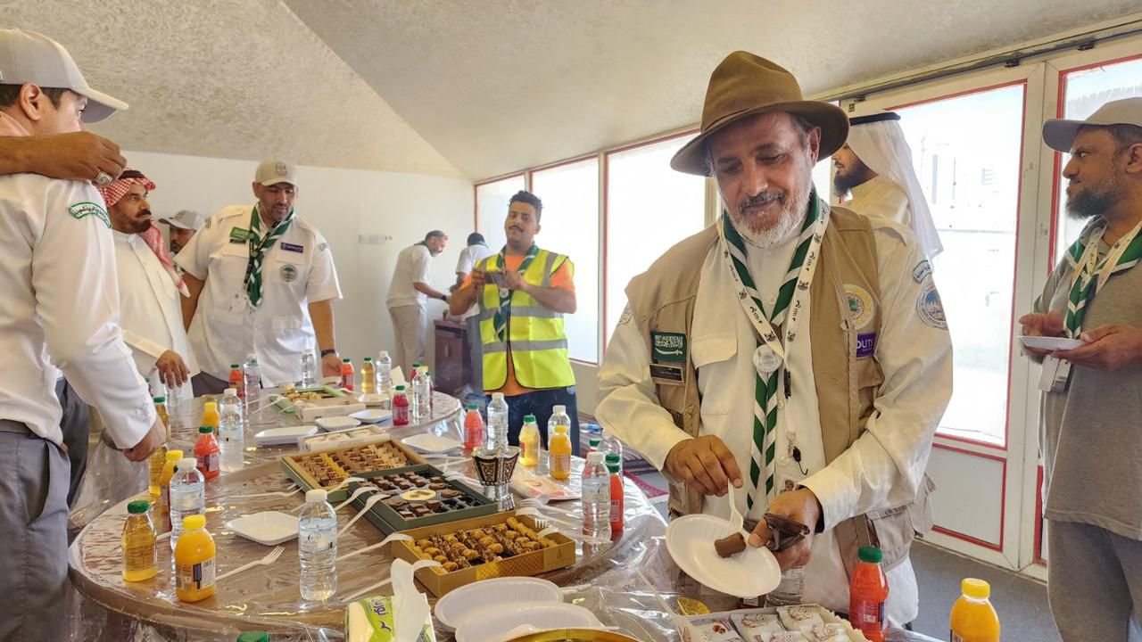 حفل معايدة للكشافة في معسكر العزيزية بمكة المكرمة