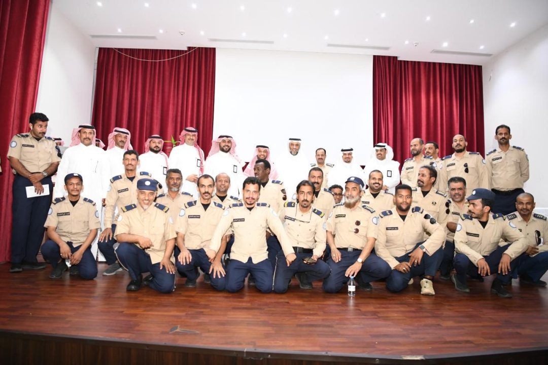 تعليم مكة يحتفي بتكريم 35 متميزاً من منسوبي الأمن والسلامة والمرافق .