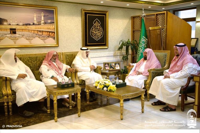 معالي رئيس الشؤون الدينية: يكلف المستشار الدكتور الحماد مستشاراً للشؤون القانونية والحوكمة بالرئاسة .