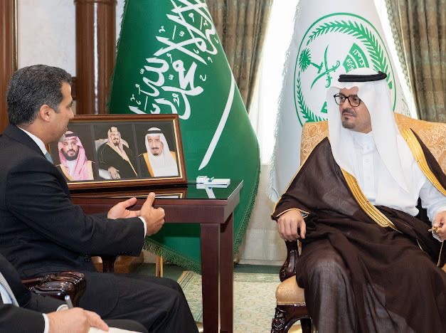 سمو نائب أمير مكة يستقبل القنصل العراقي