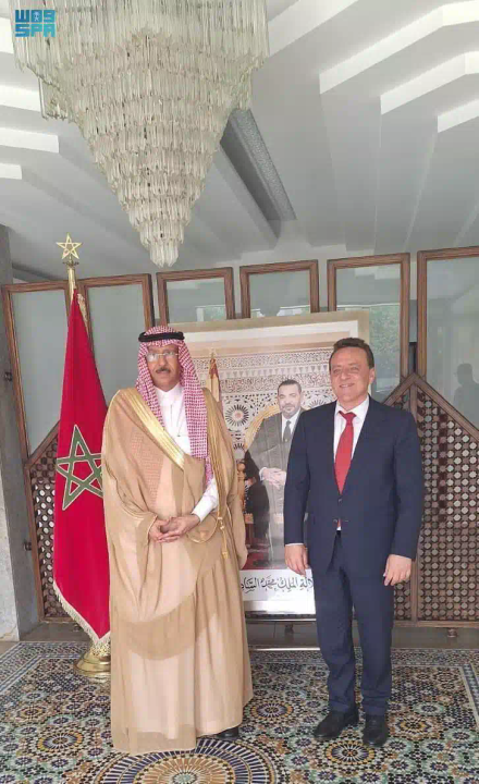 سفير المملكة لدى المغرب يلتقي وزير النقل واللوجيستيك المغربي