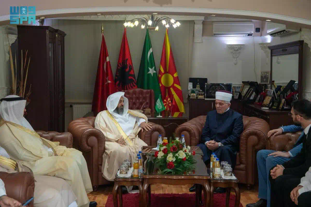 وكيل الشؤون الإسلامية يزور رئاسة الاتحاد الإسلامي ومدرسة الثانوية الشرعية بمقدونيا الشمالية