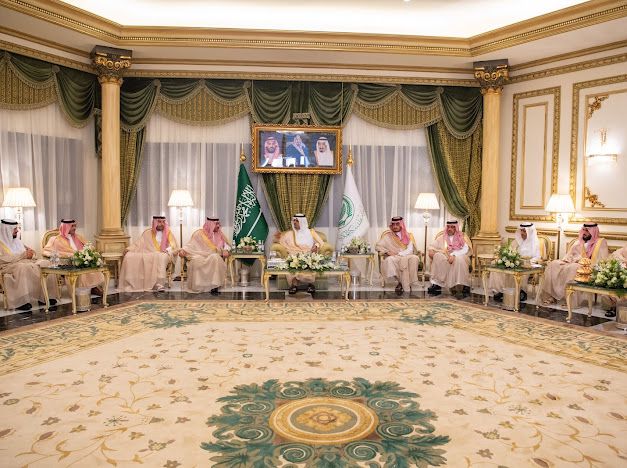 نائب أمير منطقة مكة المكرمة يستقبل وكيل وزارة الداخلية ووكلاء إمارات المناطق المشاركين في الملتقى السنوي الـ (4) لإمارات المناطق