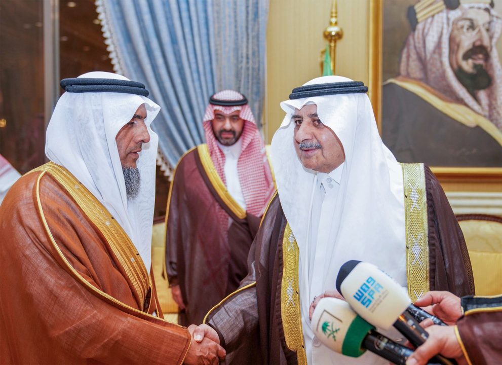 أمير منطقة تبوك يشيد بموقف المواطن “المازني” الذي قام بإنفاذ وصية إبنه المتوفى بالتبرع بأعضاءه لعدد من المرضى