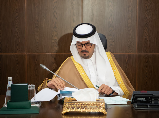 نائب أمير مكة يرأس إجتماع شؤون الإسكان بوزارة البلديات والإسكان بالمنطقة