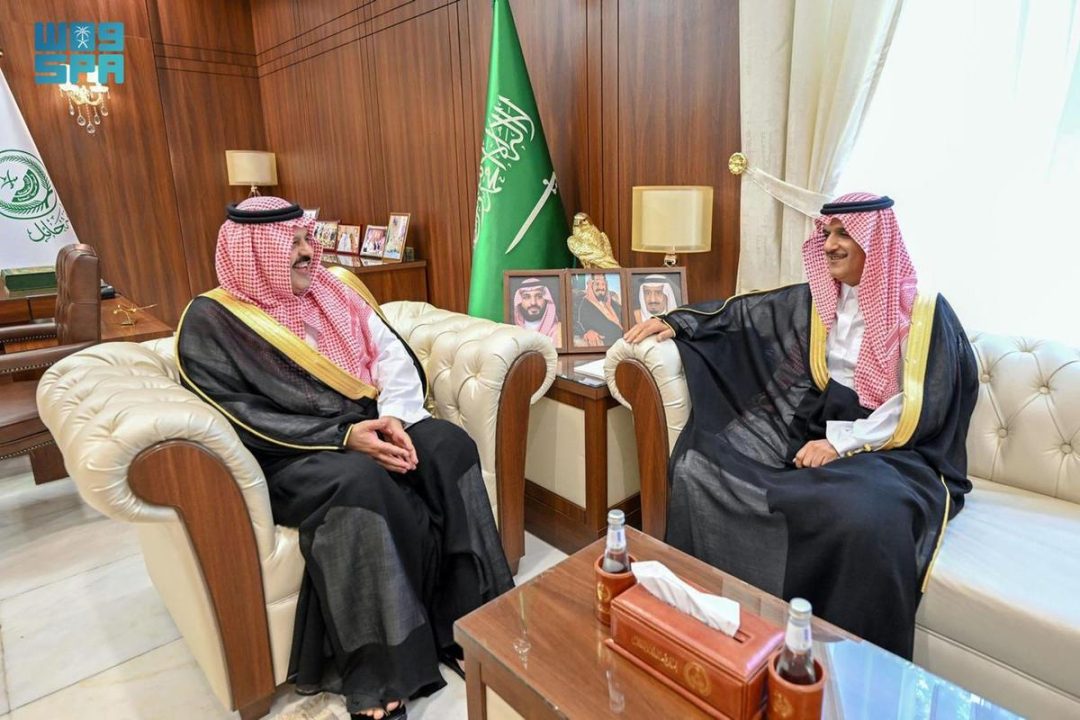 أمير منطقة حائل يستقبل رئيس مجلس إدارة الجمعية السعودية لهواة اللاسلكي