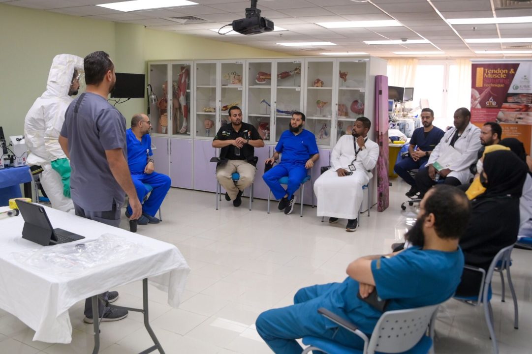 تجمع مكة الصحي يعزز ريادته الاكاديمية باعتماد ثلاث زمالات دقيقة في جراحة الرأس والعنق والأذن والجيوب الأنفية
