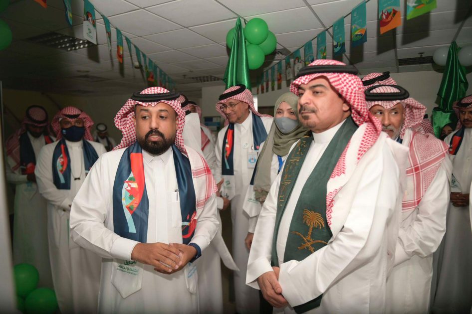 ١٥ مستشفى ١١٨ مركز صحي بتجمع مكة الصحي يحتفلون باليوم الوطني الـ94