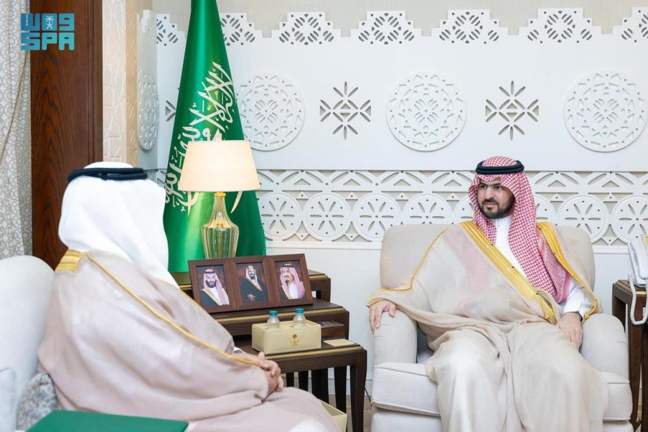 نائب أمير الشرقية يستقبل مدير فرع وزارة الشؤون الإسلامية بالمنطقة