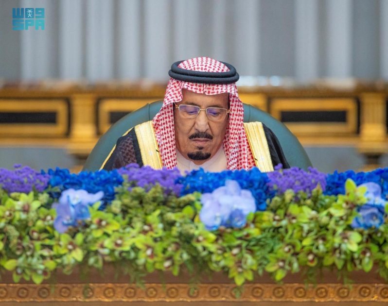 خادم الحرمين الشريفين يهنئ رئيس جمهورية بالاو بذكرى استقلال بلاده