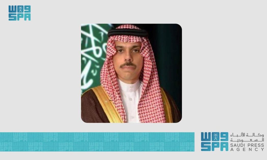 سمو وزير الخارجية يجري اتصالاً هاتفياً بوزير خارجية لبنان