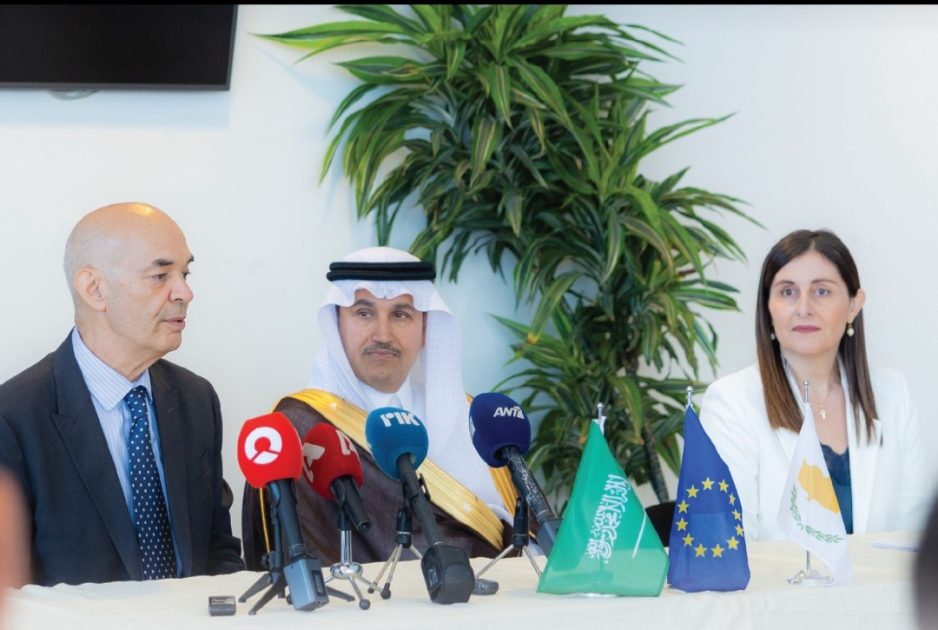 وزير النقل والخدمات اللوجستية يختتم زيارته الرسمية لجمهورية قبرص