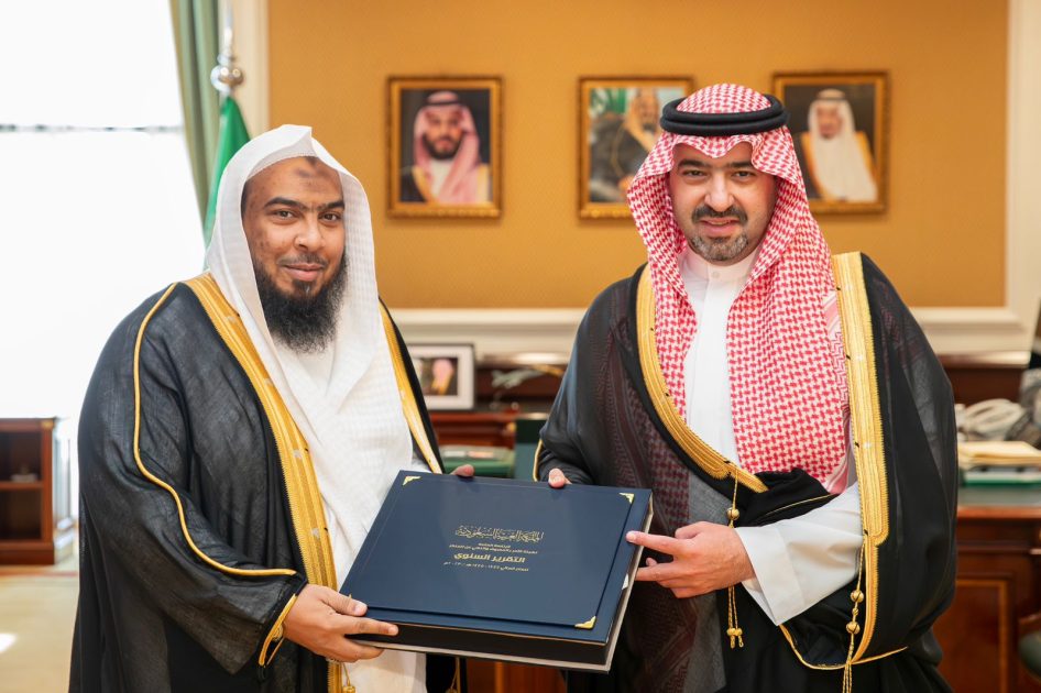 نائب أمير تبوك يستقبل مدير عام فرع الرئاسة العامة لهيئة الأمر بالمعروف والنهي عن المنكر بالمنطقه