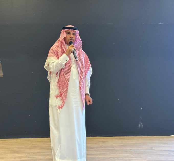 مساعد مدير تعليم مكة : تمكين المدرسة سيرقى بمستويات الطلاب مهارياً وفكرياً وشخصياً