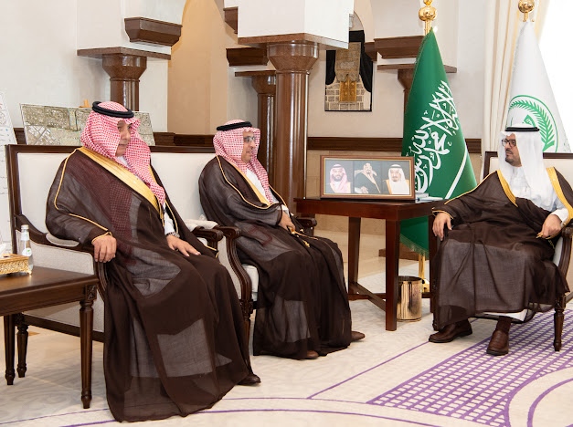 نائب أمير مكة … يستقبل مدير عام فرع وزارة الخارجية بالمنطقة السابق  يرافقه مدير الفرع المعين حديثاً