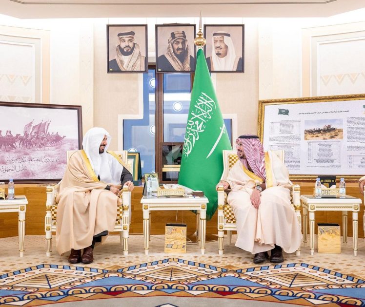 أمير منطقة القصيم يستقبل وزير العدل