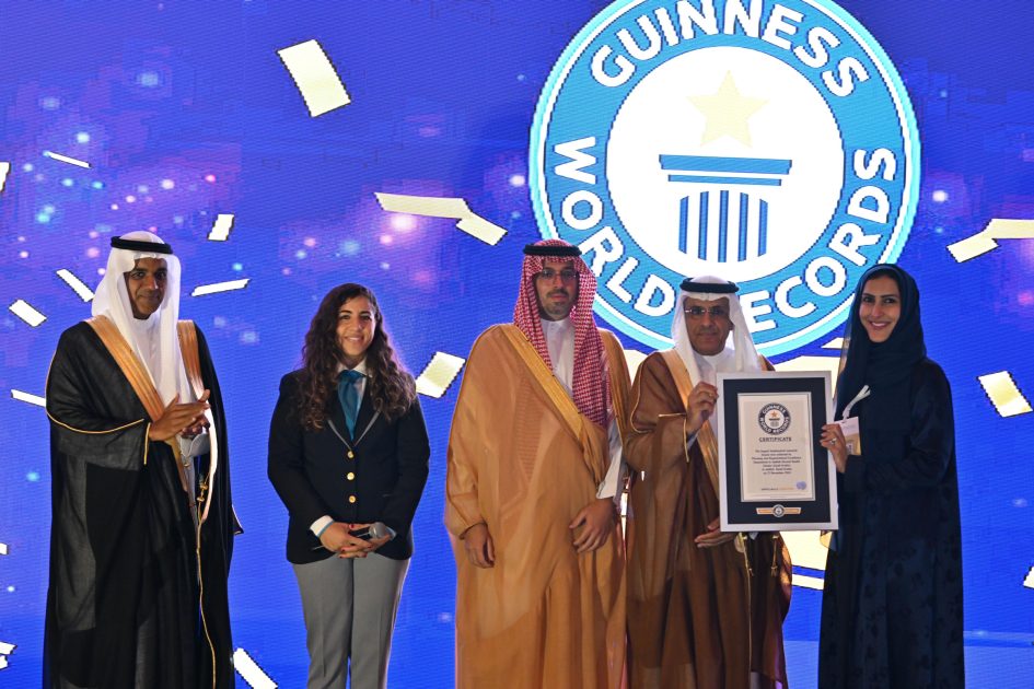 تحت رعاية أمير منطقة مكة .. محافظ جدة يدشن أعمال المؤتمر الصحي الدولي الأول للجودة والتميز المؤسسي
