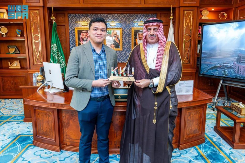 رئيس جامعة الملك خالد يستقبل القنصل العام لجمهورية الفلبين بجدة
