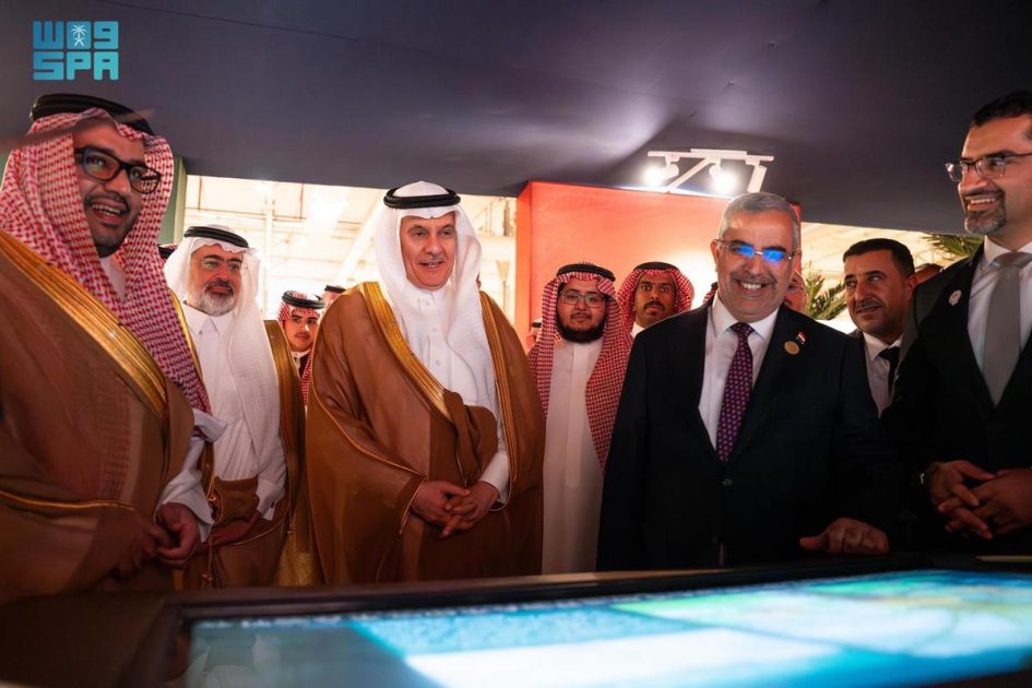وزير ” البيئة “يفتتح المؤتمر والمعرض الدولي للتمور تحت شعار “عالم التمور”