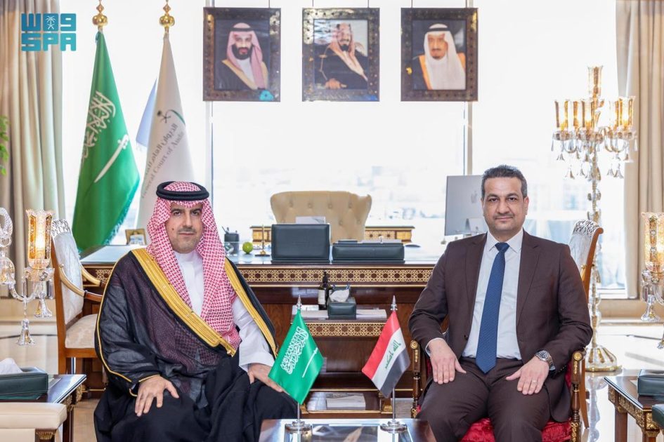 رئيس الديوان العام للمحاسبة يلتقي نظيريه العراقي والتونسي