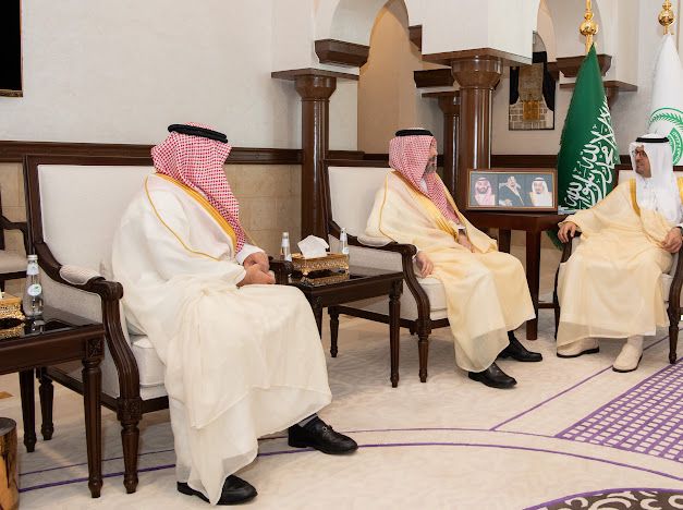 نائب أمير مكة يستقبل الأمين العام لهيئة المدن والمناطق الاقتصادية الخاصة
