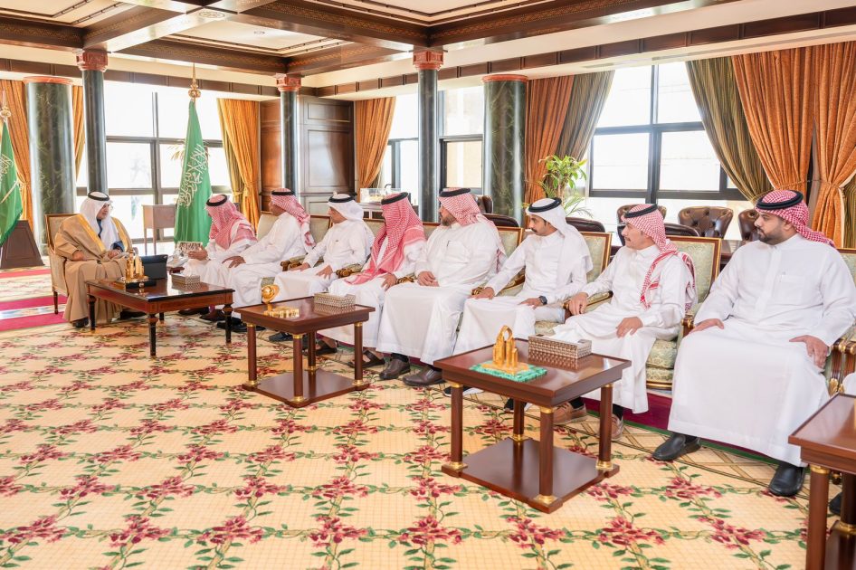 بارك سموه حصول إمارة المنطقة على شهادة الآيزو 20000 .. أمير تبوك يدشن الموقع الإلكتروني للإمارة بهويته الجديدة ويطلق عدد من الخدمات الإلكترونية