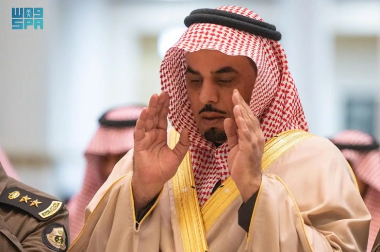 محافظ الدرعية يؤدي صلاة الاستسقاء في المحافظة