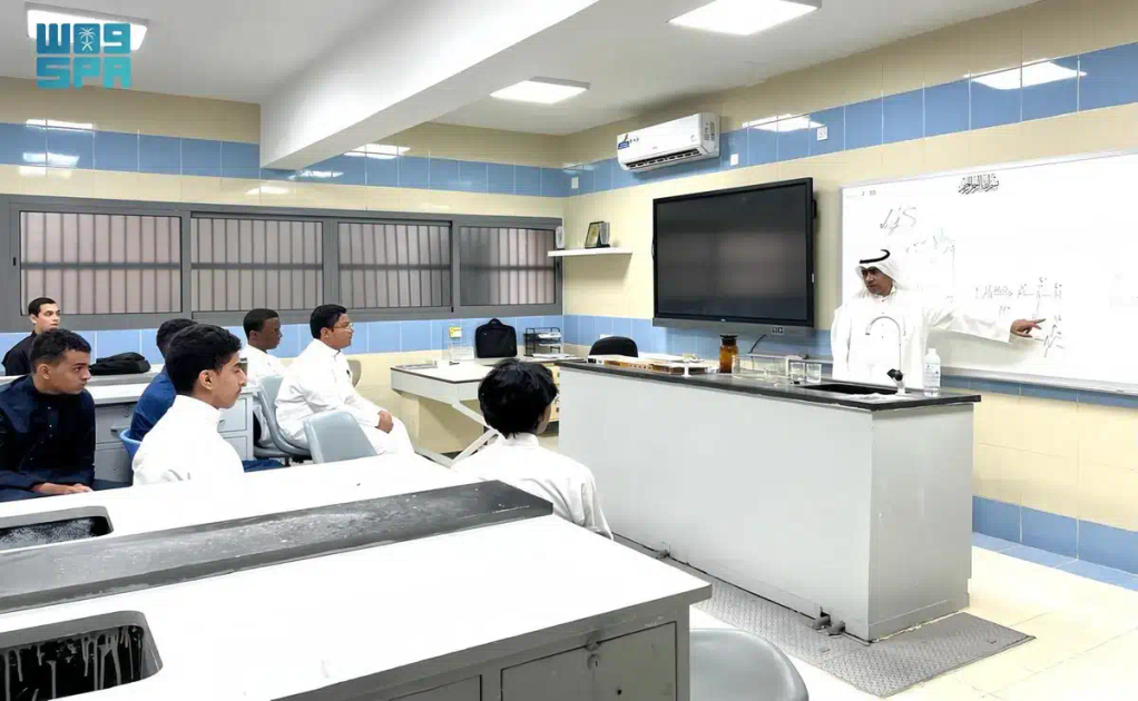 أكثر من 500 ألف طالب وطالبة يعودون لمقاعد الدراسة بتعليم مكة المكرمة