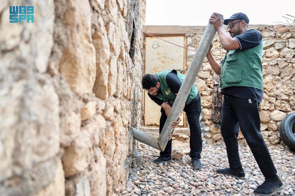 مركز الملك سلمان للإغاثة يعيد تأهيل 13 منزلا للأسر الأكثر احتياجا في محافظة أرخبيل سقطرى