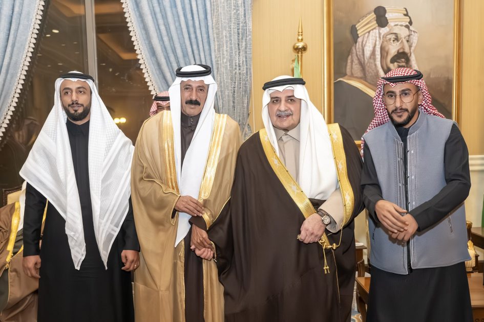 أمير منطقة تبوك يستقبل المواطن عبداللطيف العطوي الذي تنازل عن قاتل ابنه لوجه الله تعالى