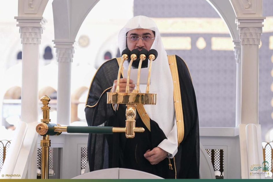 الشيخ بندر بليلة: أحسنوا الظنّ بربكم، وأمّلوا الخير في خالقكم؛ فإنه من أحسن الظنَّ به كفاه، وتولَّى أمرَه وحَبَاه