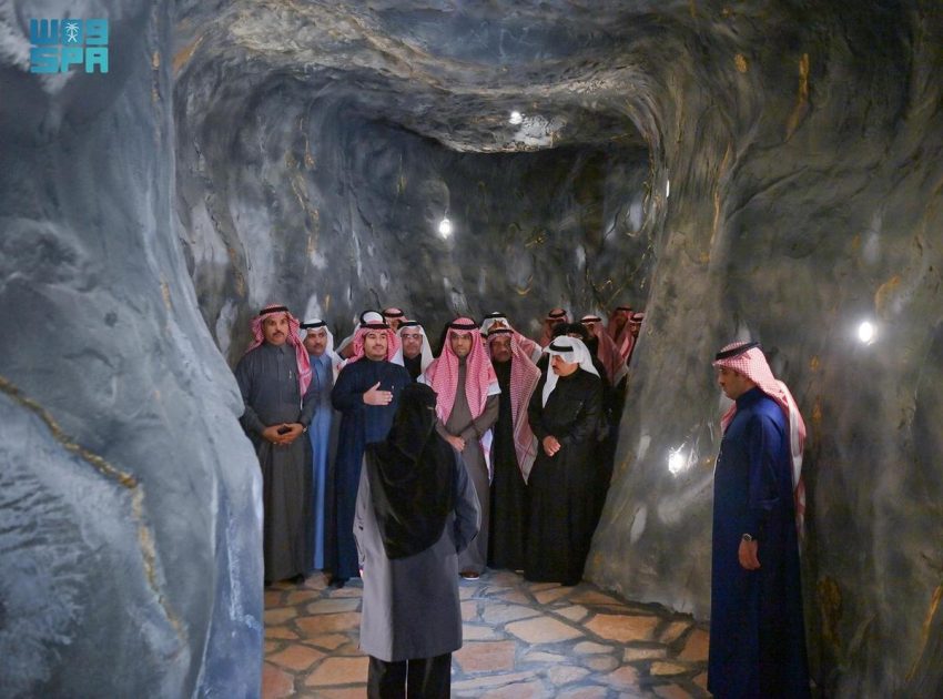 وفد مجلس الشورى يزور المعهد السعودي التقني للتعدين بمنطقة الحدود الشمالية