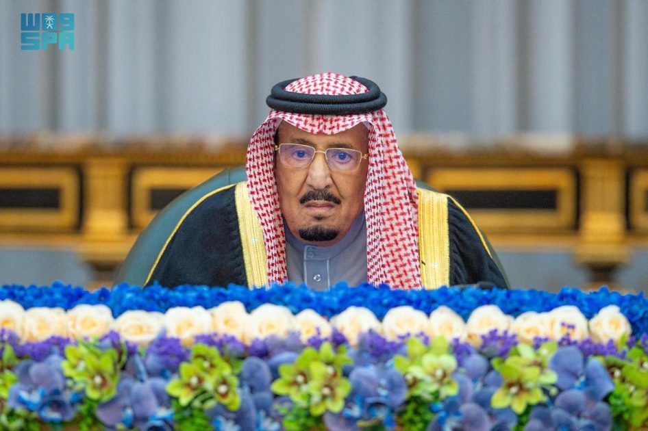 خادم الحرمين الشريفين يرأس جلسة مجلس الوزراء